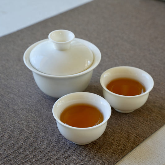 Jade-White Porcelain Gaiwan Set