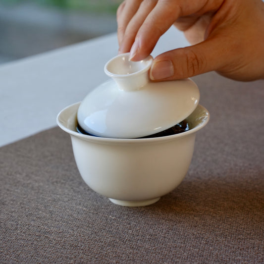 Jade-White Porcelain Gaiwan Set