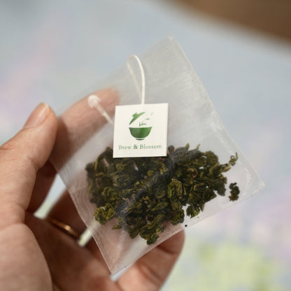 Complimentary biodegradable tea filter bag included with the Summer Cold Brew Tea Flight